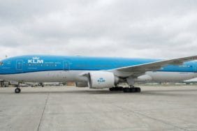 Atlanta–Amsterdam KLM Uçağında Acil Çıkış Kapısı Açıldı_ Yolcu Gözaltına Al_20251127_215927_0000