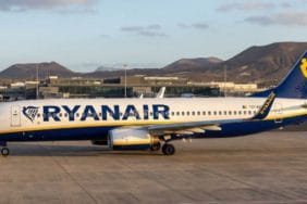 Ryanair Uçağında Kaos_ İrlandalı MMA Dövüşçüsü Sinead Kavanagh İspanyol Pol_20251127_094402_0000