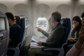 Boeing'e Zehirli Duman Davası_ 40 Milyon Dolar Tazminat İsteniyor_20251213_084033_0000