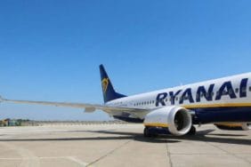 Ryanair, Yüksek Havalimanı Ücretleri Nedeniyle Azorlar'dan Tamamen Çekiliyo_20251203_002458_0000