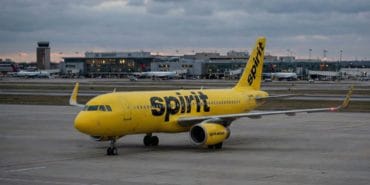 Spirit Airlines Uçuşunda Bomba İhbarı Paniği_ Şüpheli Yolcu Havada Gözaltın_20251201_151829_0000