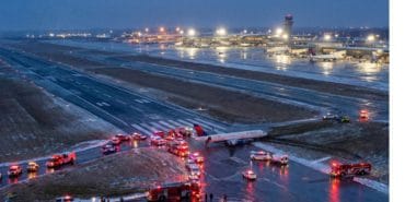 ​Des Moines Havalimanı’nda Delta Connection Uçağı Pistten Çıktı_ İnceleme B_20251201_171003_0000