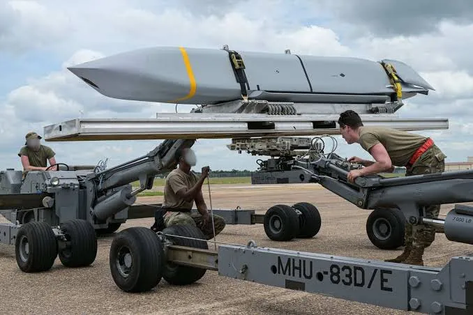 AGM-158B JASSM-ER