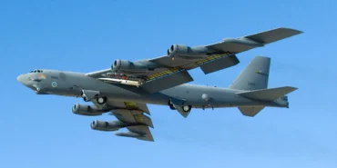 ABD'de B-52 Bombardıman Uçağı Düştü B-52
