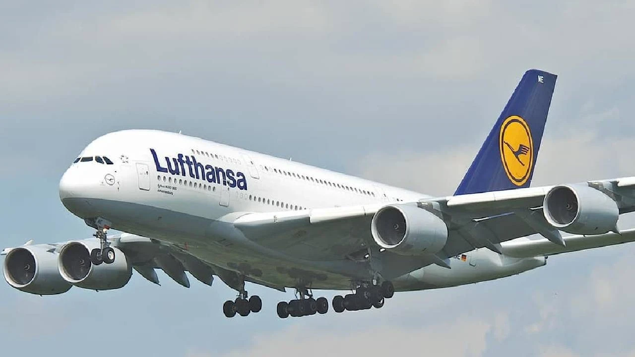 Lufthansa 8