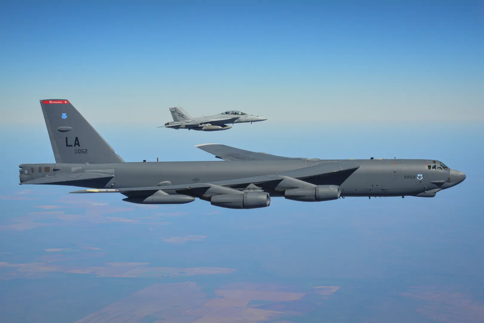 Son Dakika: Amerikan Bombardıman Uçakları İran'ın Kazma Dağı'nı Vuracak B-52