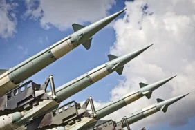 CENTCOM: İran'ı Vurduk, Füze Tesisleri Hedef Alındı thumbnail