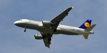 Airbus A-320-200 4