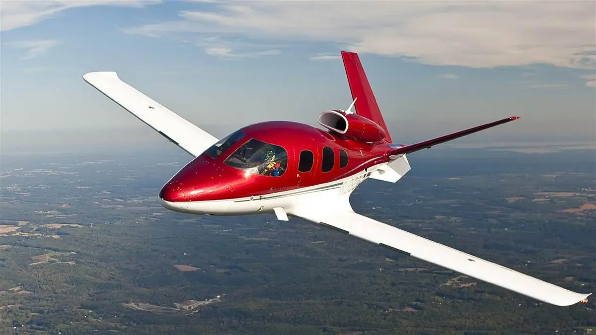 Kapalı Pistten Kalkış Yapan Uçak Kaza Yaptı Cirrus Vision Jet pa4