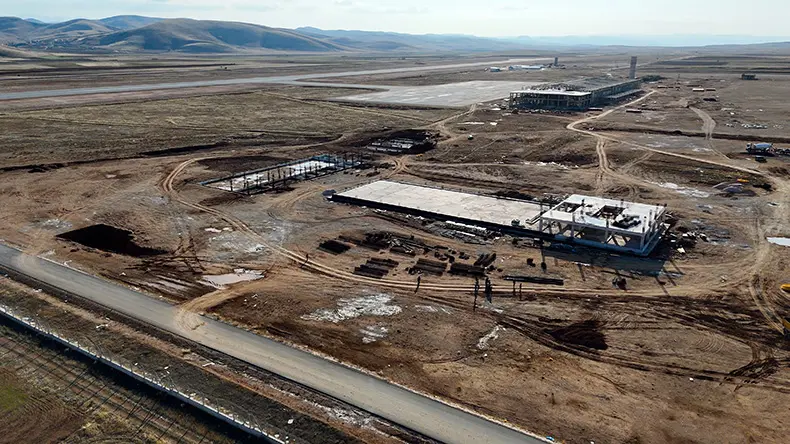 Gümüşhane-Bayburt Havalimanı'nda Kaza Gümüşhane-Bayburt Havalimanı 6