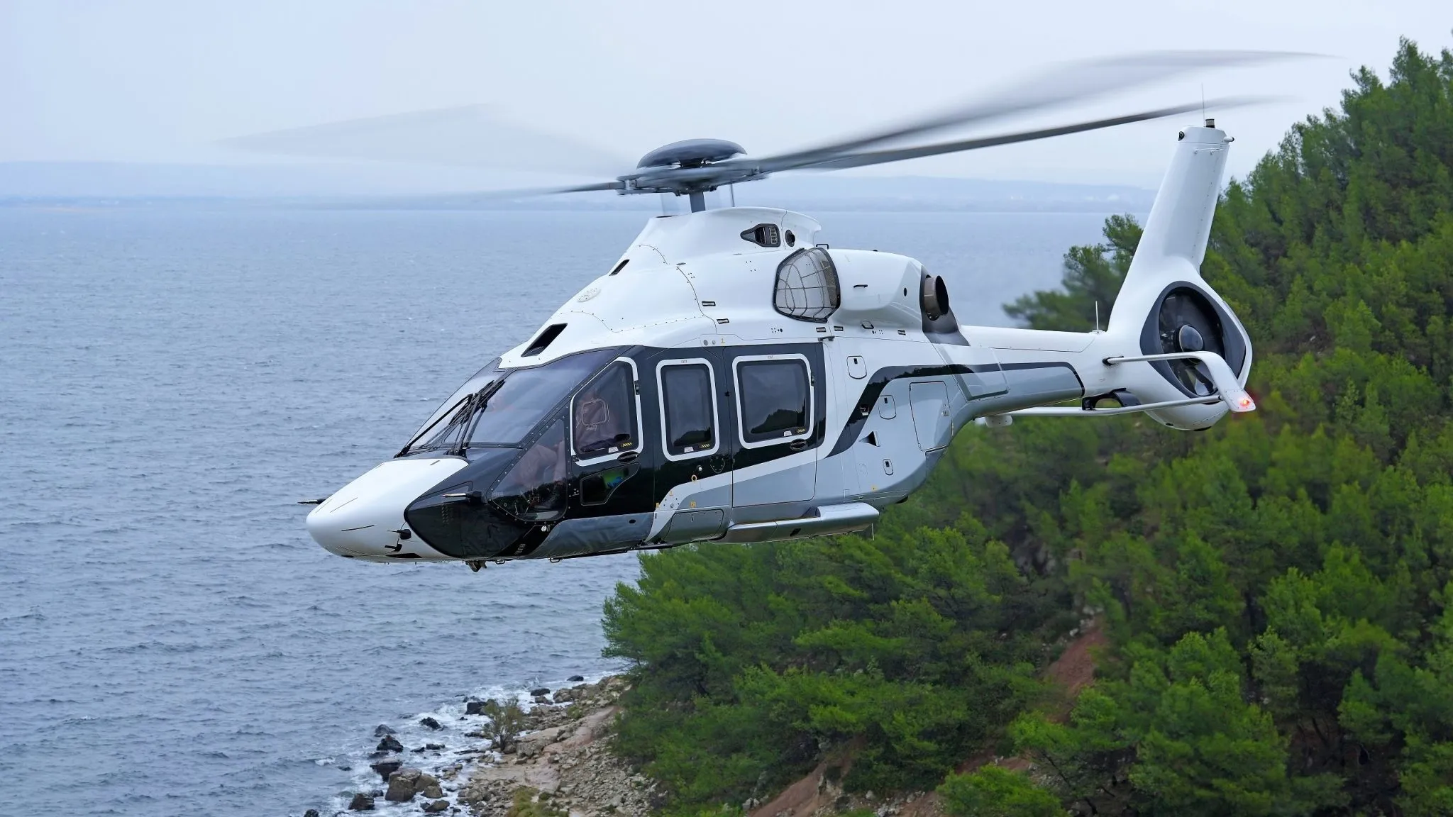 Son Dakika: Giresun'da Helikopter Düştü helicopter 5