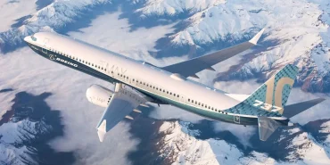 737 MAX 10