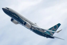 737 MAX