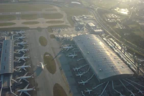 Heathrow Havalimanı'nda Pist Yakınında Yangın Çıktı Heathrow Havalimanı