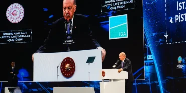 İstanbul Havalimanı'nda 890 Milyon Euroluk 4. Pist Açıldı