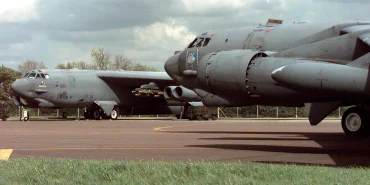 RAF Fairford Üssü askeri uçak