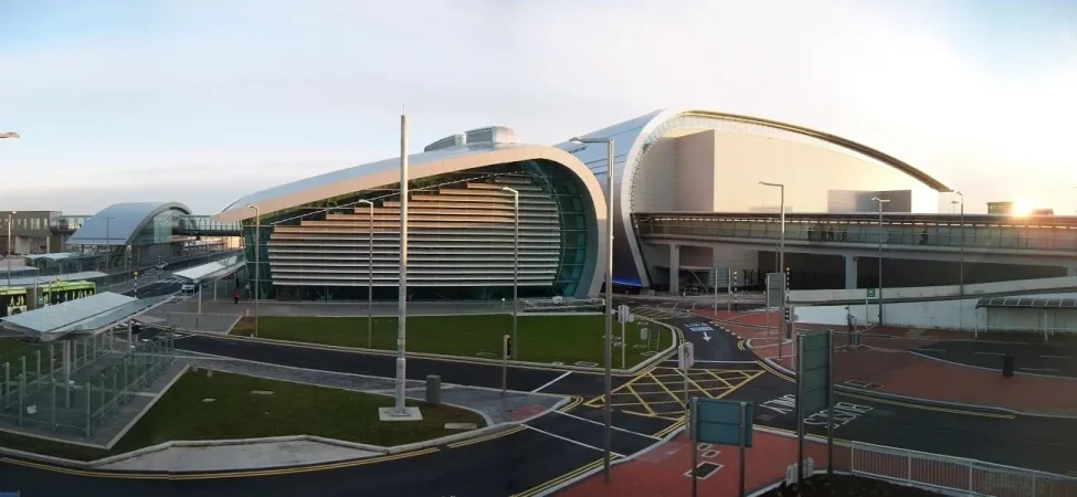 Dublin Havalimanı'nda İHA Paniği: Çok Yakından Geçti! dublin havalimanı