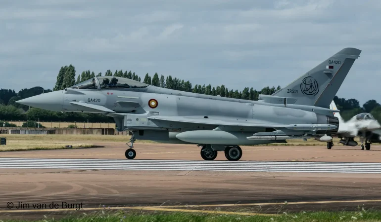 MSB: Katar'dan Eurofighter Typhoon Tedarikinde Satış Sözleşmesi Taslağı Bekleniyor Katar Emiri Hava Kuvvetleri'ne ait Eurofighter Typhoon savaş uçağı