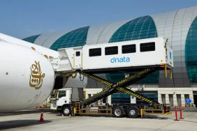 800 1920 dnata039sfleetalsoincludesmedicalhigh loaderstohelpthosewithmobilityissuesaccessaircraft