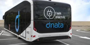 dnata'nın Roma Fiumicino Havalimanı'ndaki elektrikli apron otobüsü