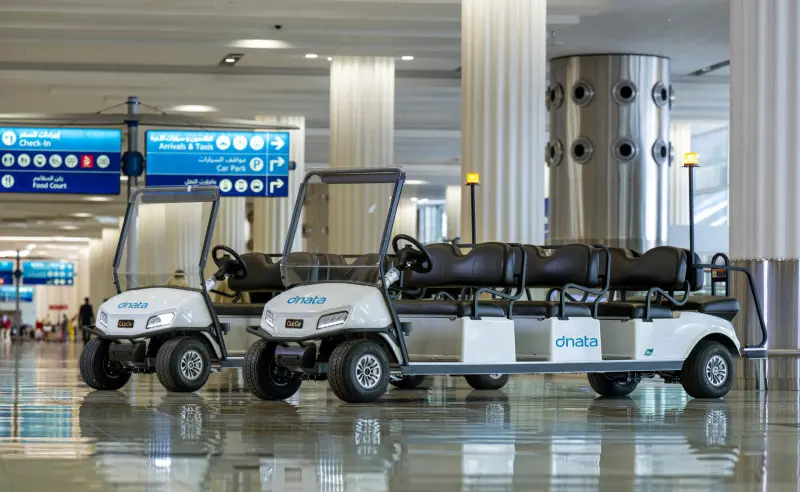 Dubai Havalimanı terminalinde dnata erişilebilirlik araçları