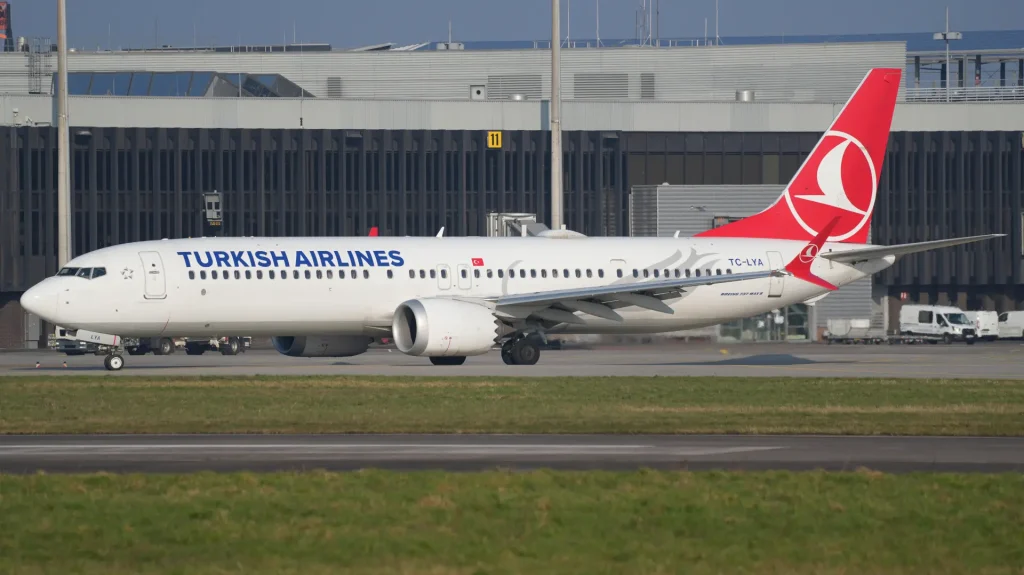 Türk Hava Yolları'na ait Boeing 737-9 MAX uçağı