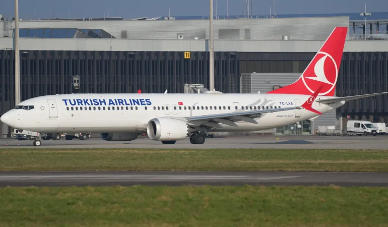 Türk Hava Yolları'na ait Boeing 737-9 MAX uçağı