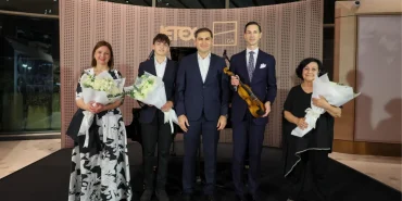 Mozart’ın Costa kemanı İGA’da sanatseverlerle buluştu Mozart’ın Costa kemanı İGA’da sanatseverlerle buluştu