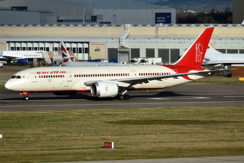 Air India'ya ait Boeing 787-8