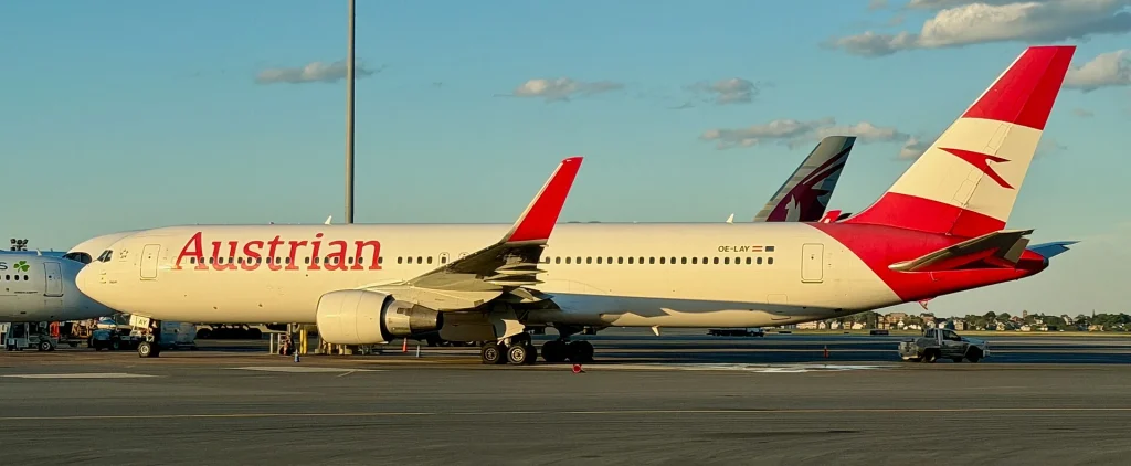 Austrian Airlines'ın OE-LAY tescilli Boeing 767-300ER'ı