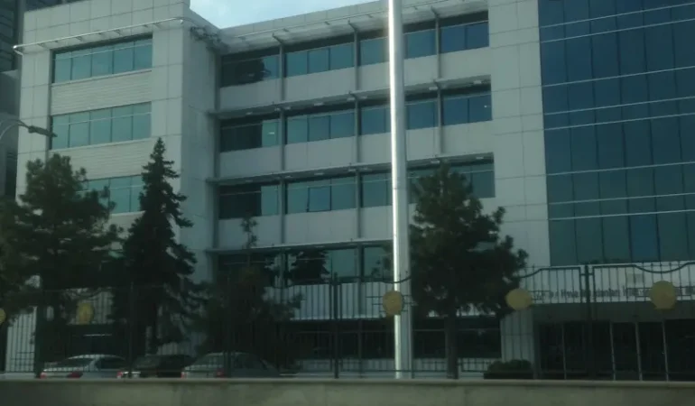 DHMİ binası