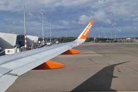 easyJet, Apollo'nun Satın Alma Teklifi İçin Oylamayı 11 Kasım'a Belirledi; Çalışan Temsilcilerinden İtiraz Geldi easyJet'e ait bir Airbus A320neo