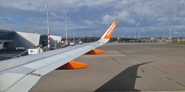 easyJet, Apollo'nun Satın Alma Teklifi İçin Oylamayı 11 Kasım'a Belirledi; Çalışan Temsilcilerinden İtiraz Geldi easyJet'e ait bir Airbus A320neo