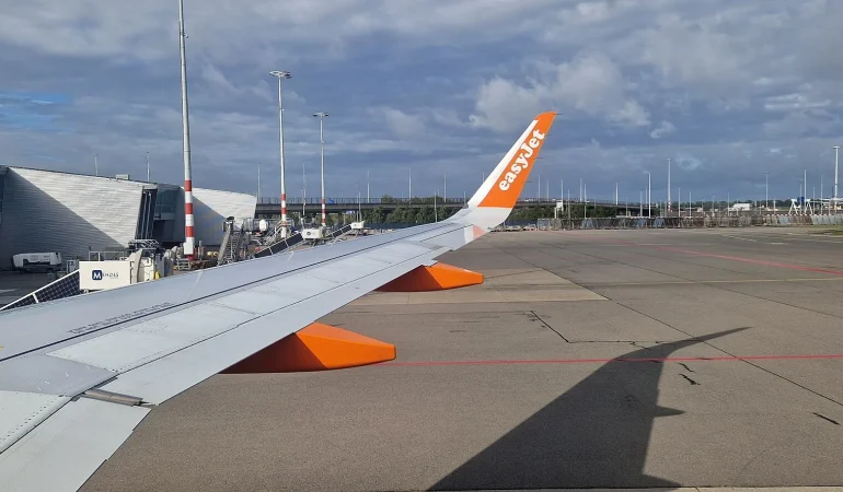 easyJet'e ait bir Airbus A320neo