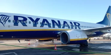 Edinburgh Havalimanı'nda bir Ryanair uçağı
