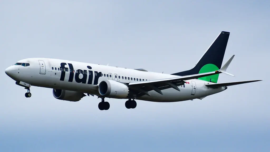Flair Airlines Boeing 737-8 MAX Toronto Pearson'da
