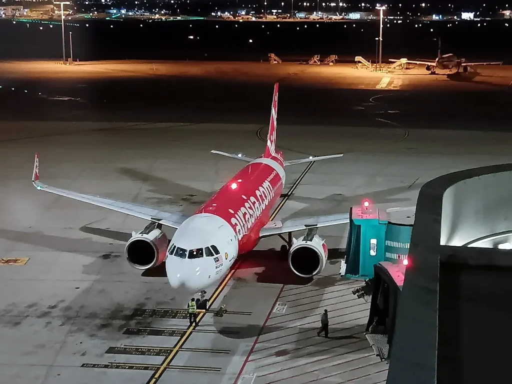 AirAsia'ya ait Airbus A320neo