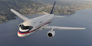 Sukhoi Superjet 100 yolcu uçağı (arşiv)