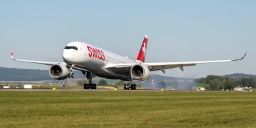 SWISS Airbus A350 kalkış yaparken