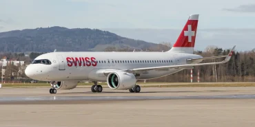 SWISS'e ait Airbus A320neo uçağı Zürih Havalimanı'nda