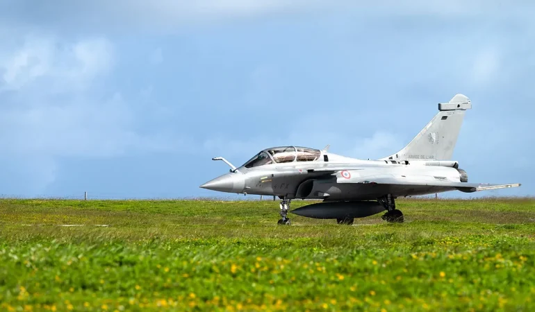 Fransa Hava ve Uzay Kuvvetleri'ne ait Dassault Rafale
