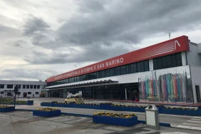 Ryanair, 2027 Yazında Rimini'de İki Uçaklık Üs Açıyor: Tiran ve Varşova Dahil 5 Yeni Hat Rimini Federico Fellini Havalimanı
