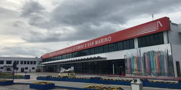 Ryanair, 2027 Yazında Rimini'de İki Uçaklık Üs Açıyor: Tiran ve Varşova Dahil 5 Yeni Hat Rimini Federico Fellini Havalimanı