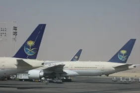 Riyad Kral Halid Uluslararası Havalimanı'nda Saudia Boeing 777 uçakları