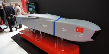 SOM seyir füzesi maketi