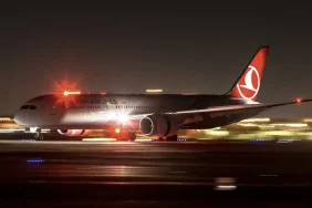THY Uçağına Kuş Çarptı, Uçak Geri Döndü türk hava yolları